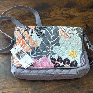 Vera Bradley NWT Convertible Flap Crossbody in Palm Floral